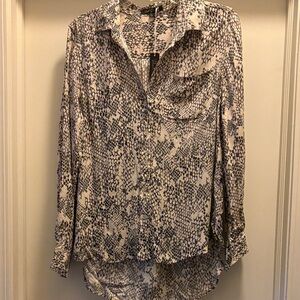 NWT Velvet Heart Snake Print Blouse Size Medium